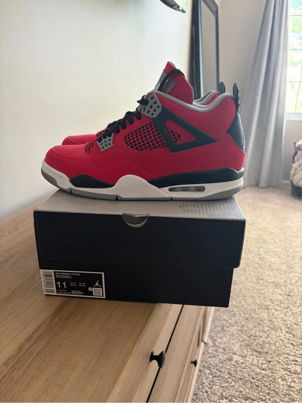 Jordan 4 Bravo